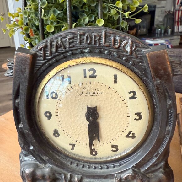 Vintage Lanshire Metal Time for Luck Mantel Clock Circa 1940's Works - Picture 7 of 16